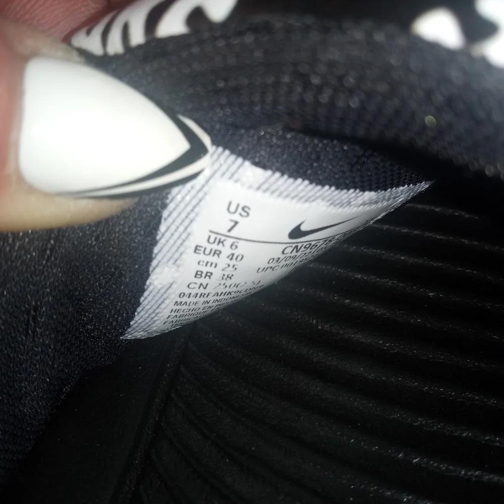Women's Nike slide - Picture 3 of 3